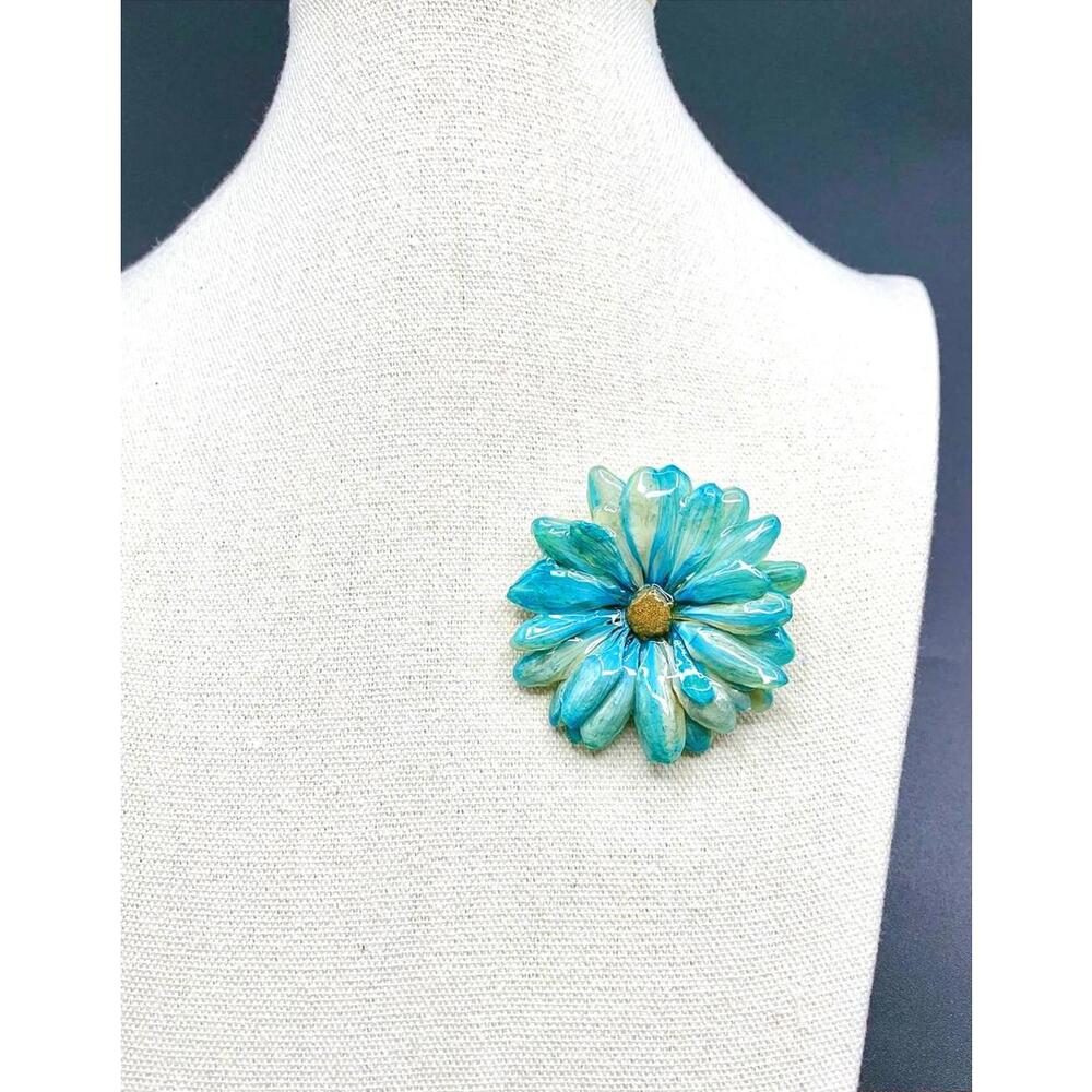 Vintage Real Preserved Flower Brooch | Coated Botanical Jewelry | One-of-a-Kind - Picture 1 of 3